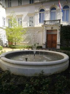 Picture of a fountain